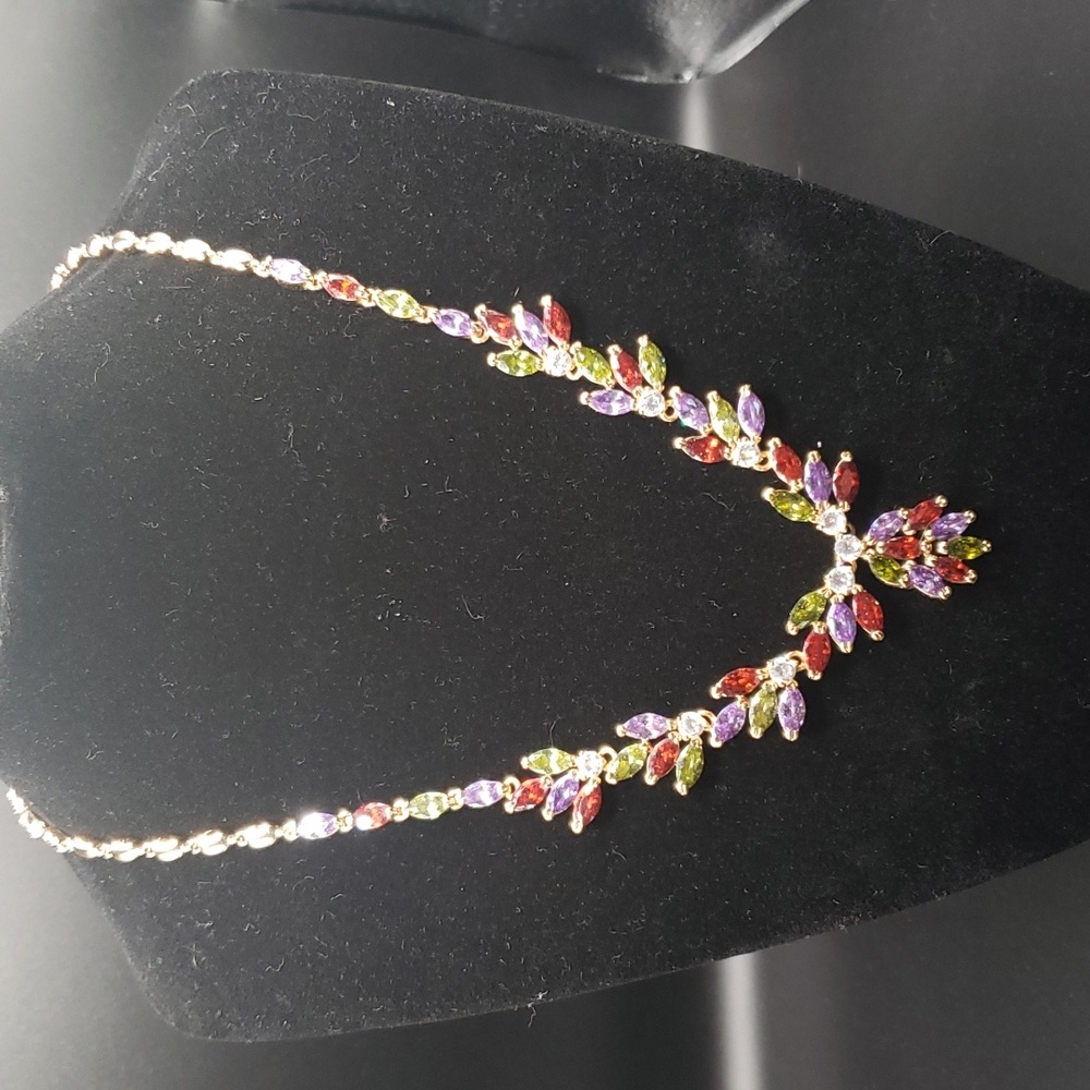 Gorgeous - High Quality - Gold Tone - Rainbow Cocktail Collection Necklace